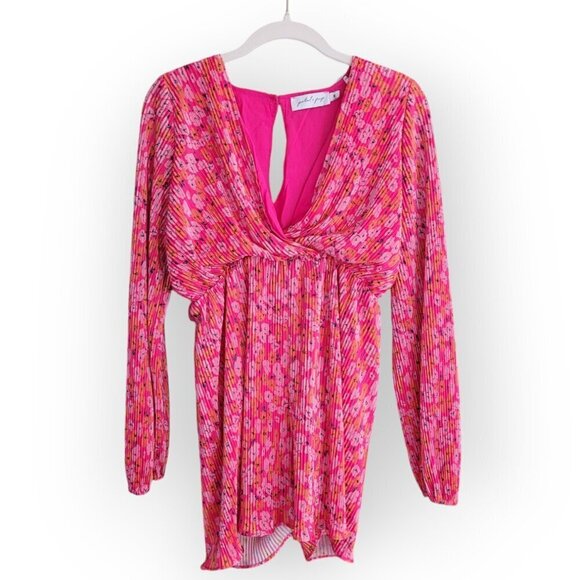 Petal & Pup l/s accordion hot pink v-neck playsuit size S - Picture 3 of 9